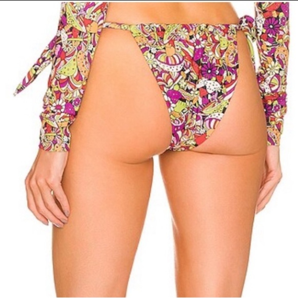 DUNDAS x‎ Revolve Nadja Bikini SET - Picture 4 of 5